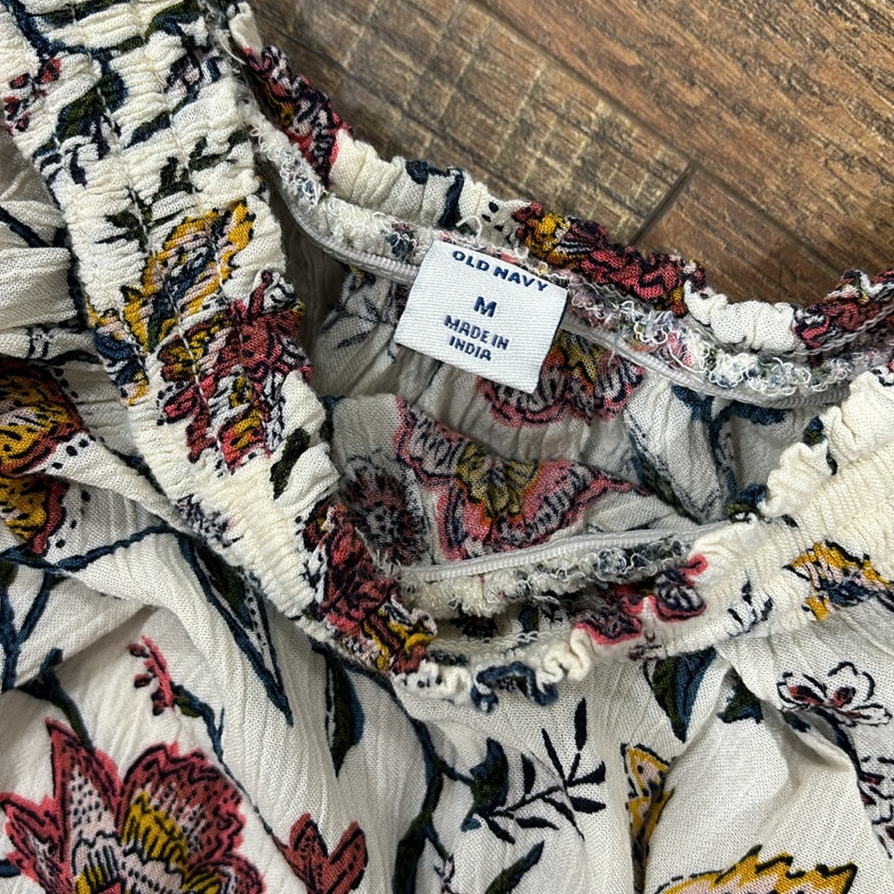 Old Navy Floral Top - Medium - Picture 2 of 2